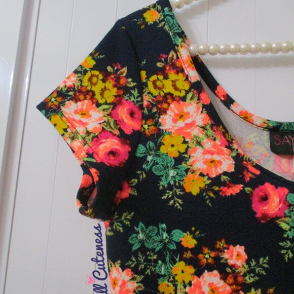 Say Any Thing Floral Peplum Top Size M - Picture 4 of 7